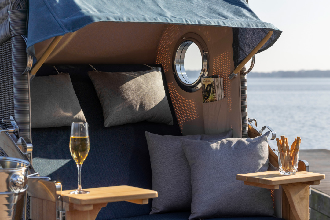 Strandkorb Rantum Grande Bullauge Teak PE Grey Dessin 593 Grau